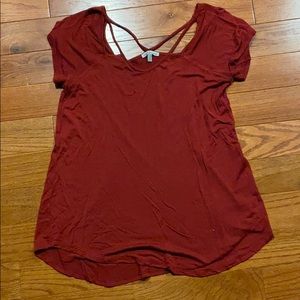 Comfy Short Sleeve Tee with Neckline Design